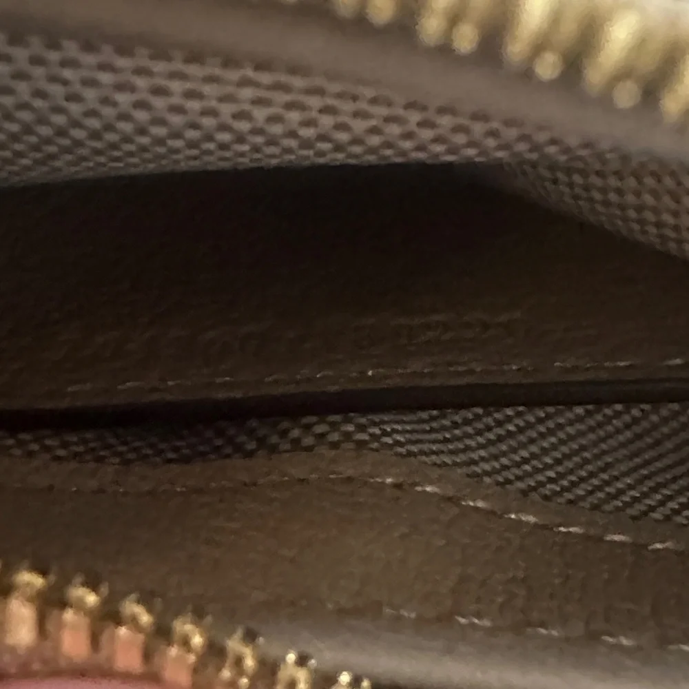 Gucci Beige Clutch with Gold Chain - Picture 12 of 13